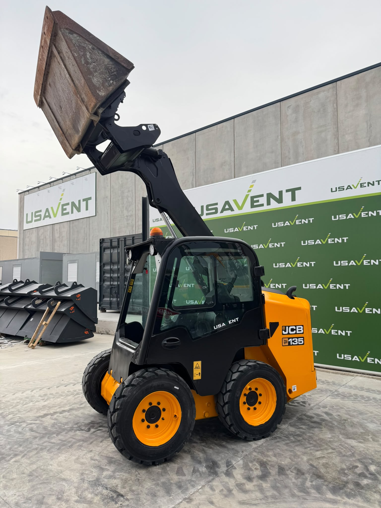 JCB 135 de segunda mano - Usavent Zaragoza